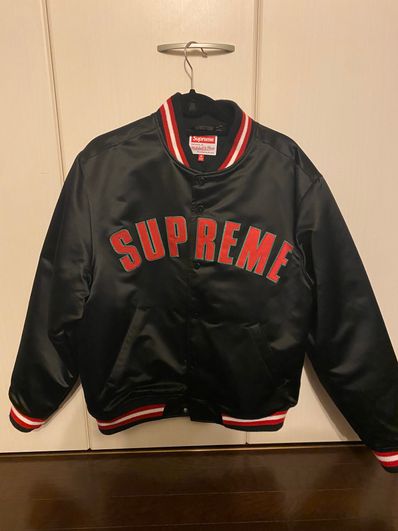 Supreme / Mitchell & Ness® Satin Varsity Jacket "Black"