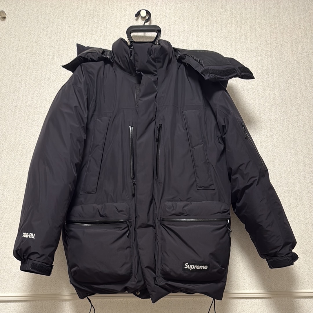 Supreme GORE TEX 700 Fill Down Parka "Black"