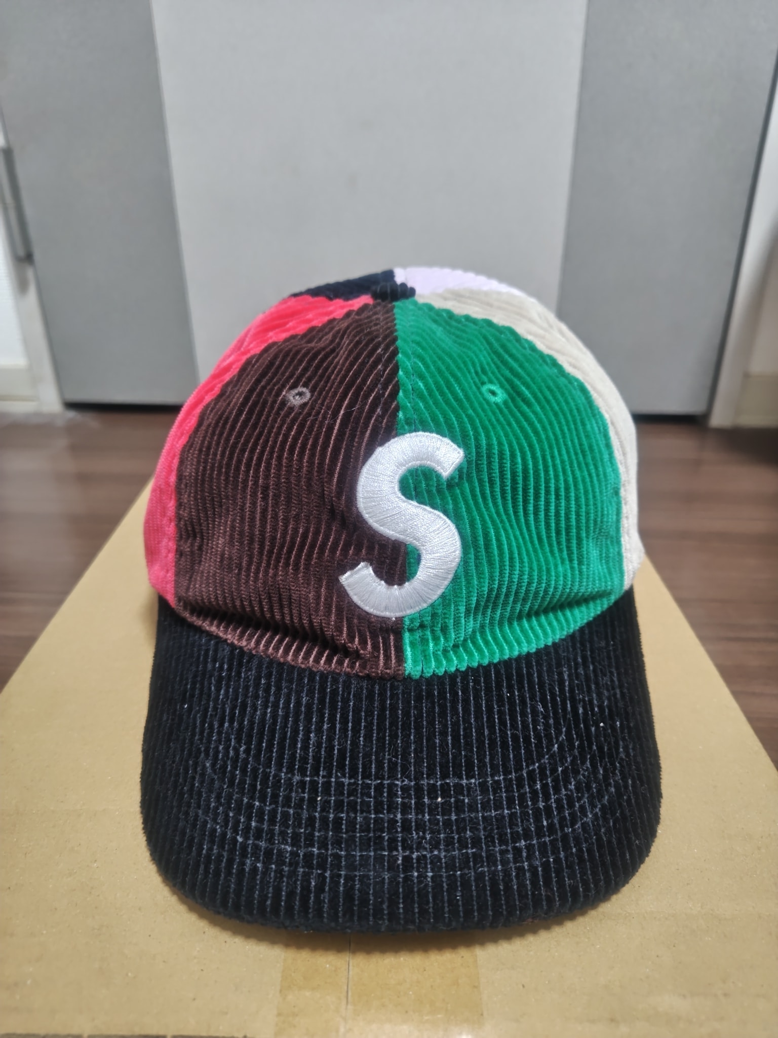 Supreme Corduroy S Logo 6-Panel "Multicolor"