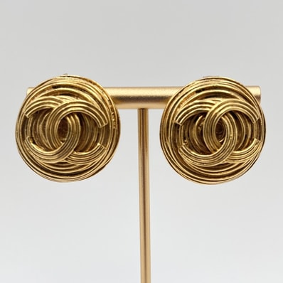 CHANEL(シャネル)ココマーク ヴィンテージ イヤリング ラウンド ゴールドカラー クリップ式 レディース【中古】