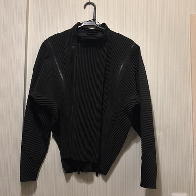HOMME PLISSÉ ISSEY MIYAKE MULTI-FASTENED HP61JC230