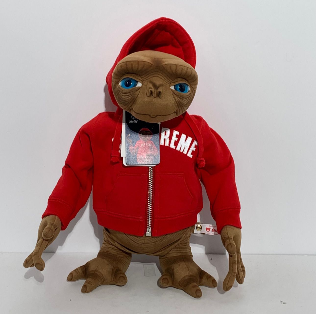 Supreme E.T. ぬいぐるみ 約30cm Supreme E.T. ぬいぐるみ 約30cm - メルカリ