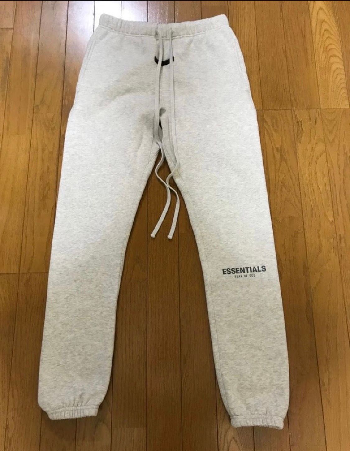 FEAR OF GOD ESSENTIALS Sweatpant "Light Heather Oatmeal"