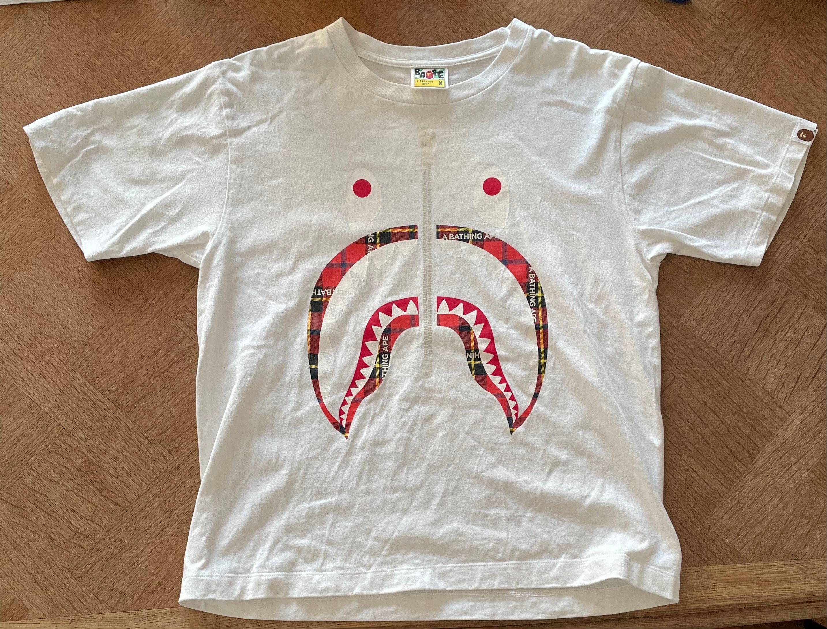 A BATHING APE CHECK SHARK TEE "White/Red"