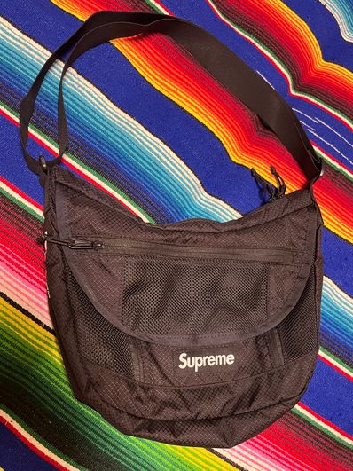 Supreme 2022ss Small Messenger Bag "Black"