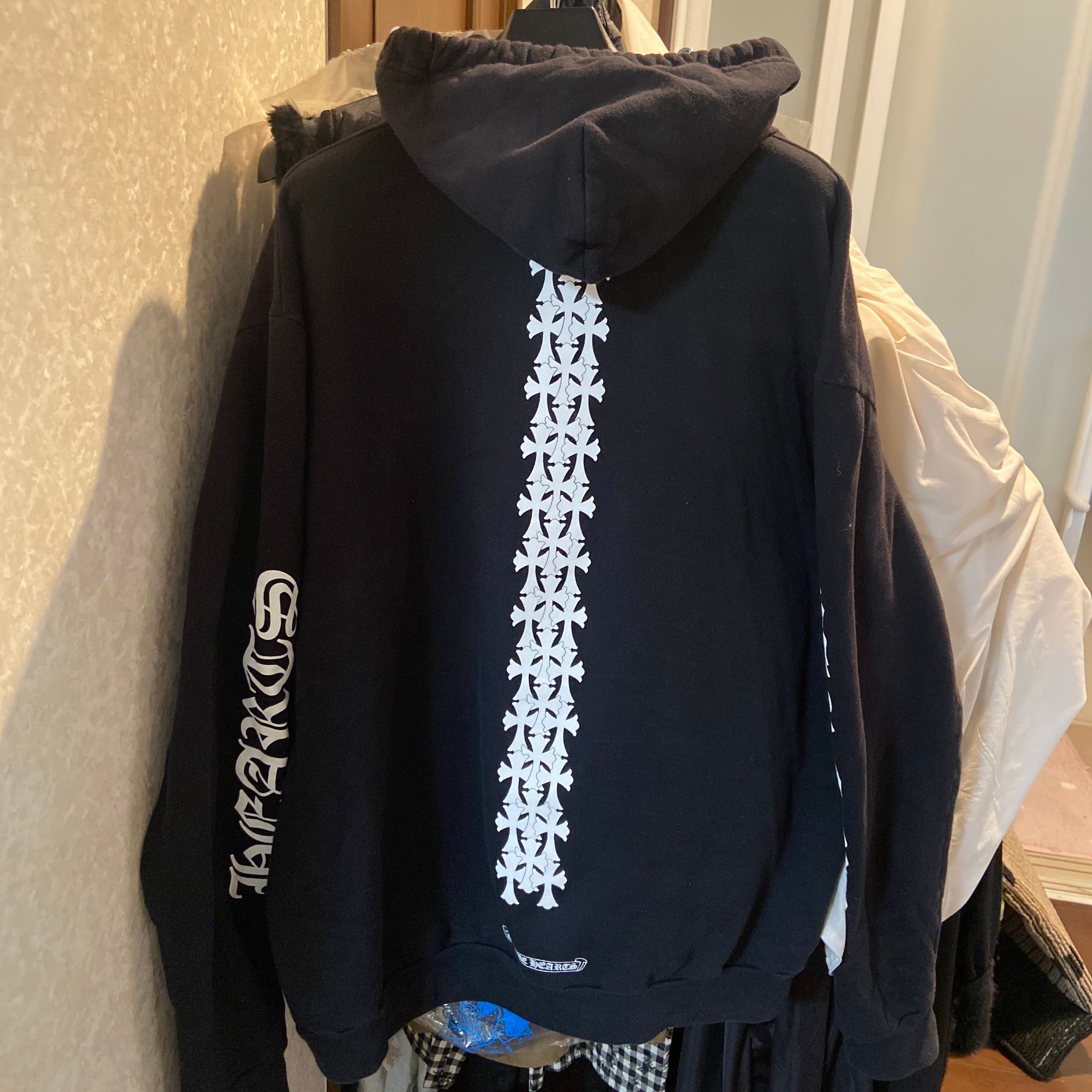 クロムハーツ セメタリークロス パーカー