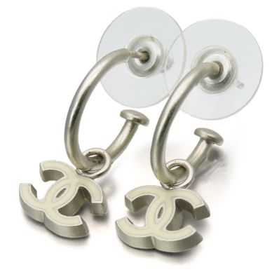 【中古】 シャネル ピアス ココマーク メタル ホワイト シルバー金具 アクセサリー メッキ ハーフループ 06P レディース 女性 CHANEL
