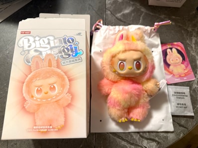 POP MART THE MONSTERS (LABUBU) Big into Energy Series Plush Pendant LOYALTY