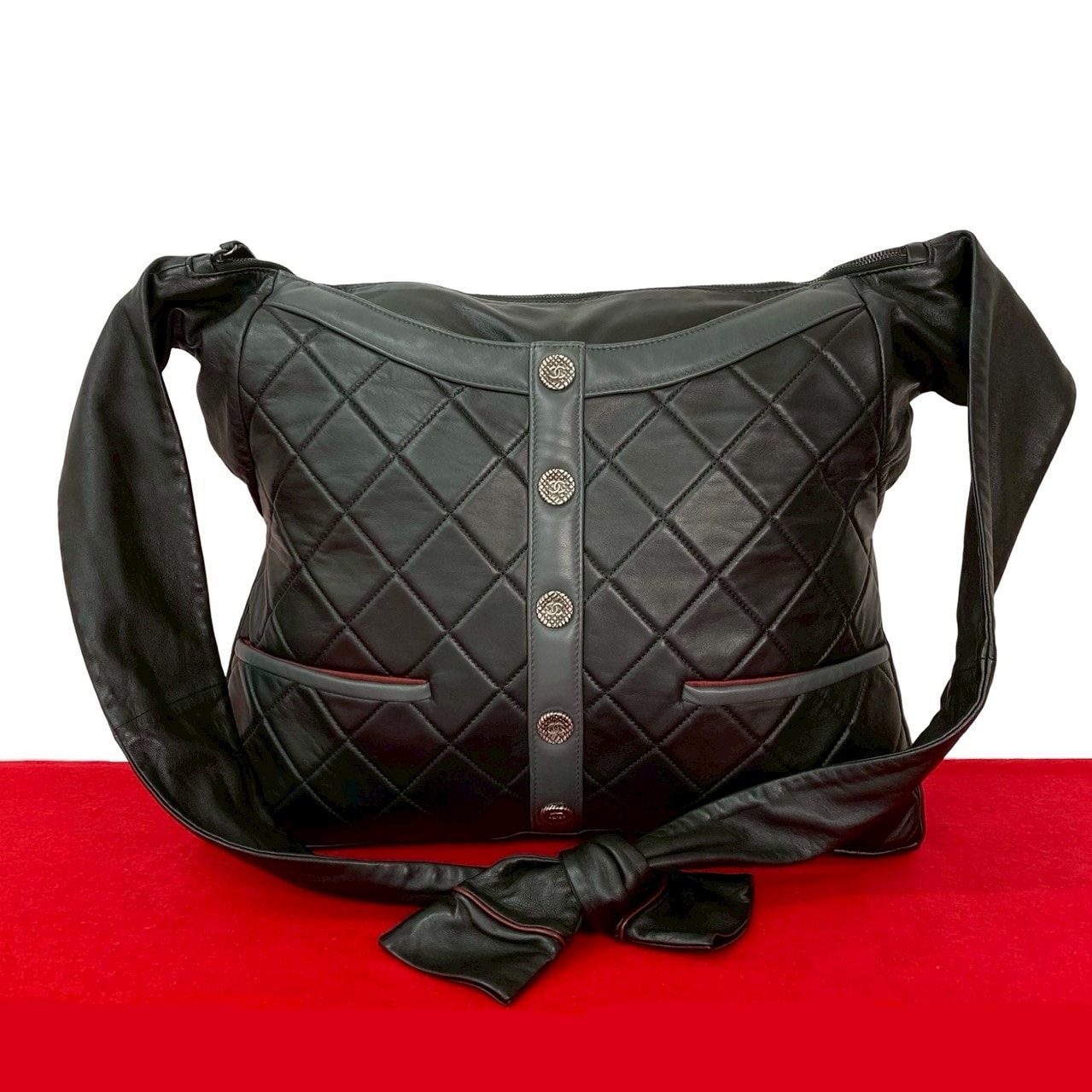 CHANEL シャネル ガールシャネル マトラッセ ココマーク ラムスキン ショルダーバッグ ブラック
70857