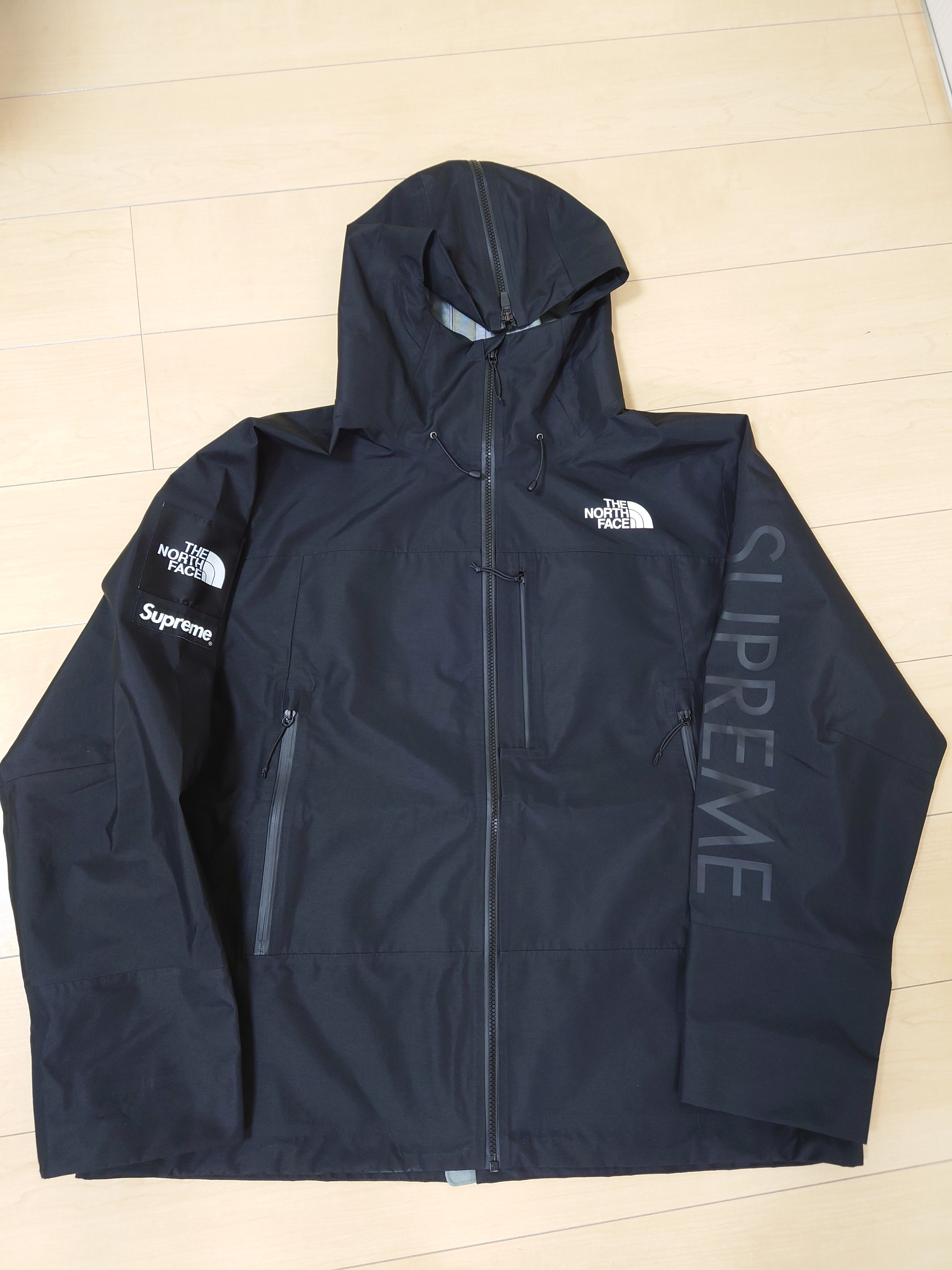 Supreme x The North Face Split Taped Seam Shell Jacket "Black"