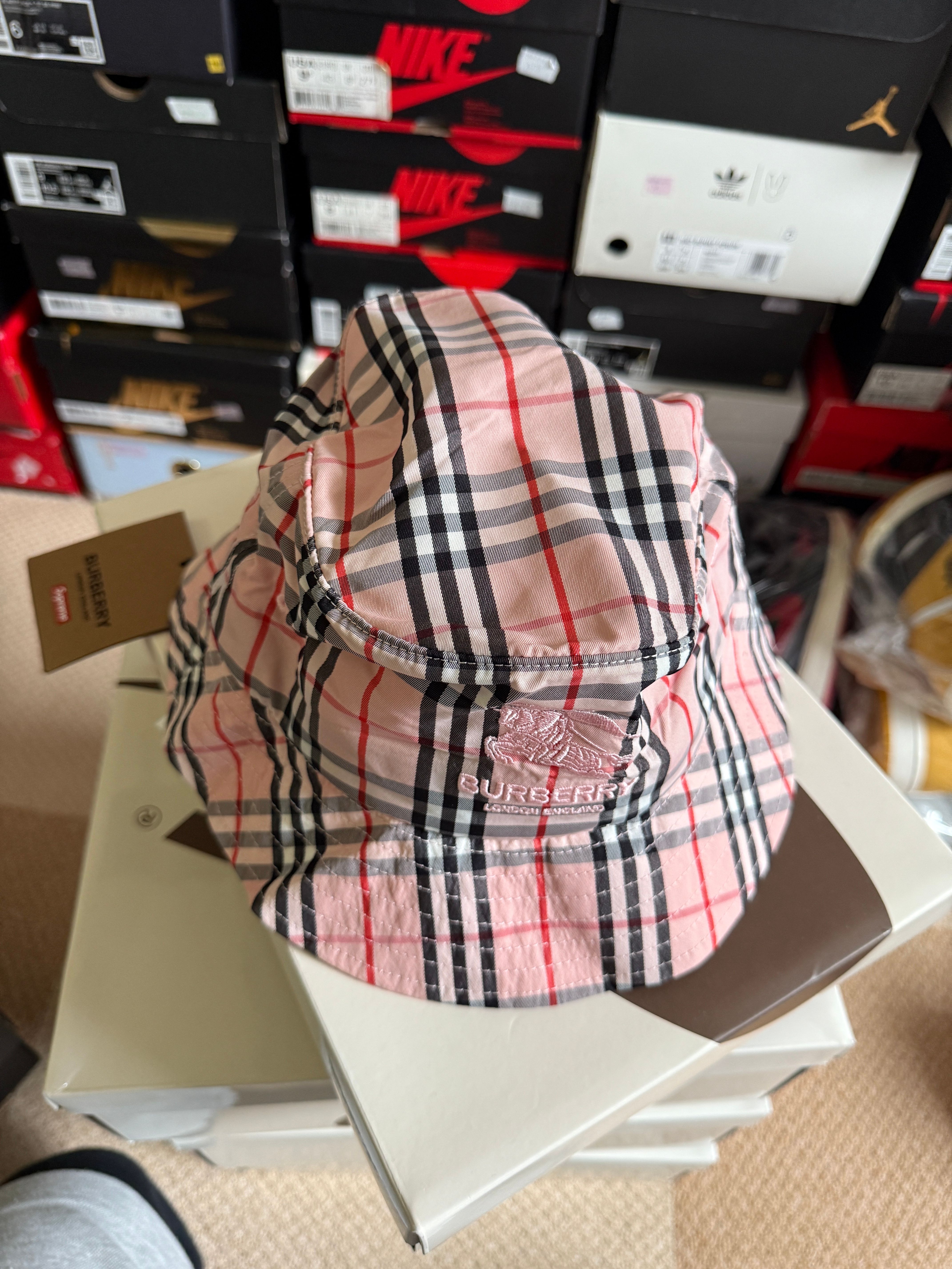 帽子 Supreme Burberry Crusher Black M/L Supreme 22SS Burberry