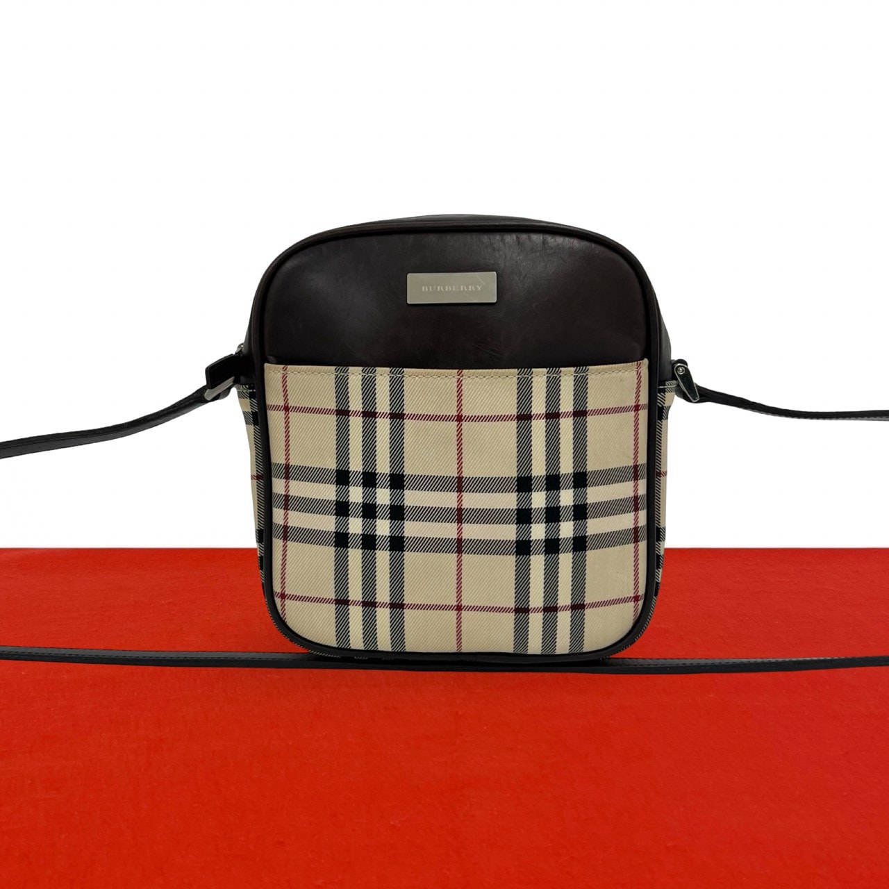 BURBERRY バーバリー ロゴ 金具 ノバチェック 柄 キャンバス レザー ショルダーバッグ ベージュ
25203