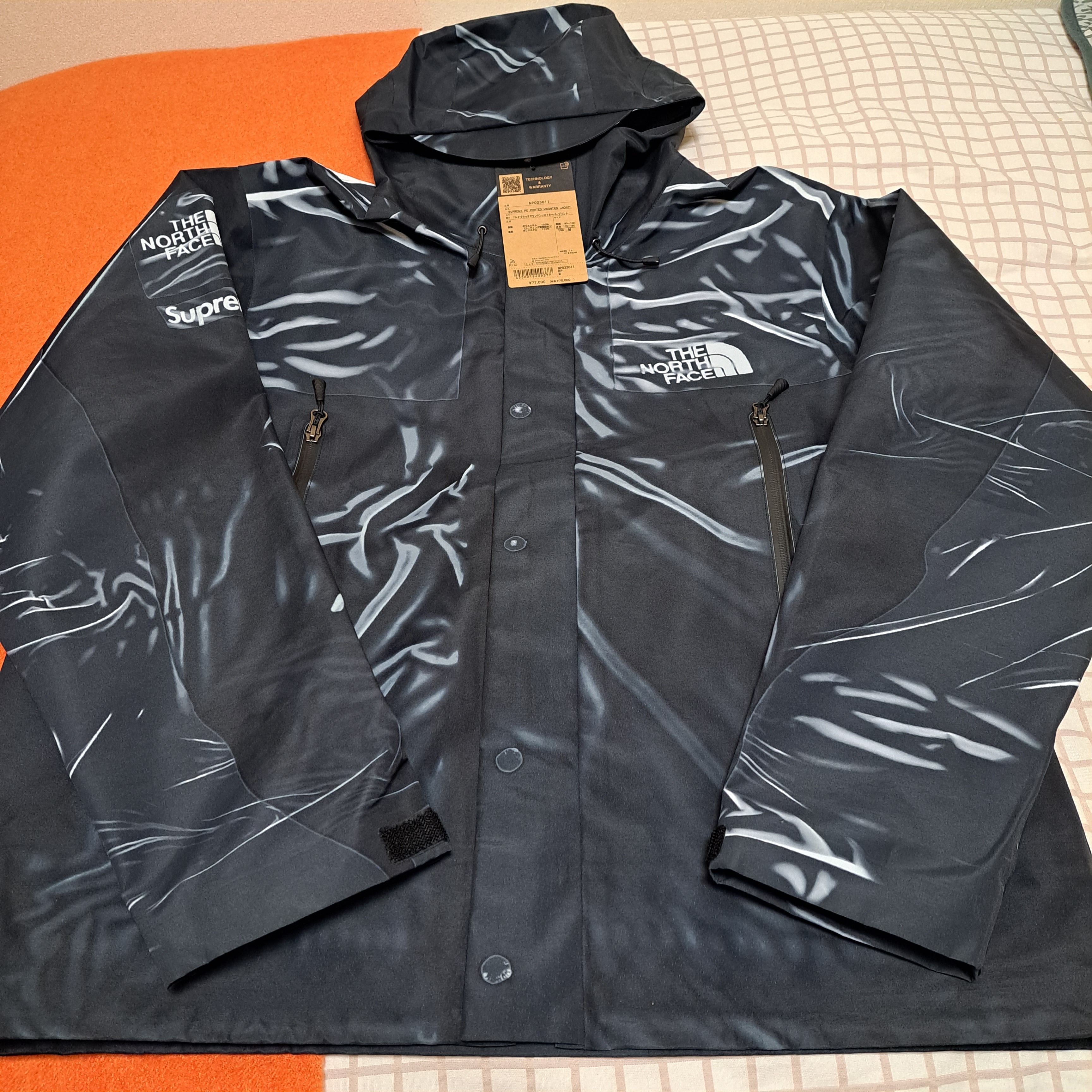 Supreme x The North Face Trompe Loeil Printed Taped Seam Shell Jacket "Black"