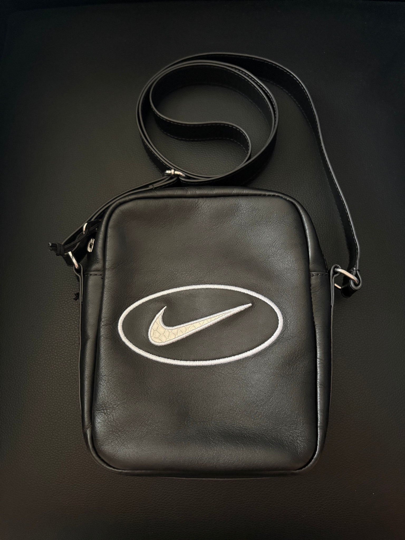 Supreme x Nike Leather Shoulder Bag "Black" HJ7964-045