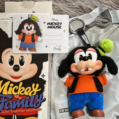 POP MART DISNEY Mickey Family Cute Together Series Plush Keychain Goofy
