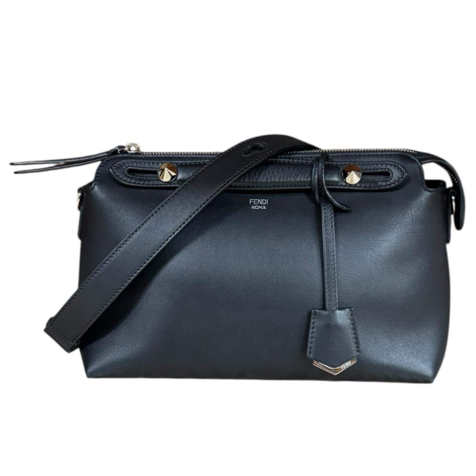 フェンディ バイザウェイ ミディアム ショルダーバッグ レザー 8BL146 ブラック レディース FENDI 中古
