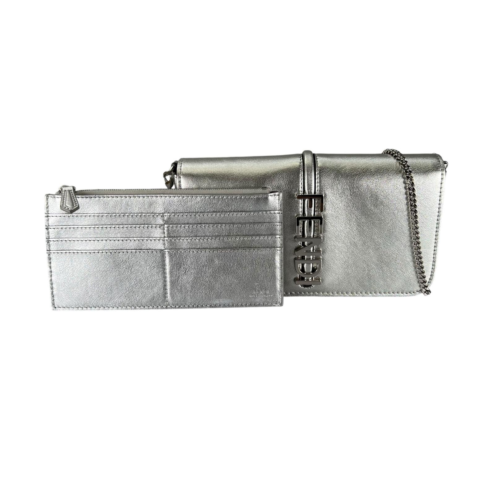 FENDI フェンディ 8BS07 ショルダーバッグ レザー シルバー レディース【中古】