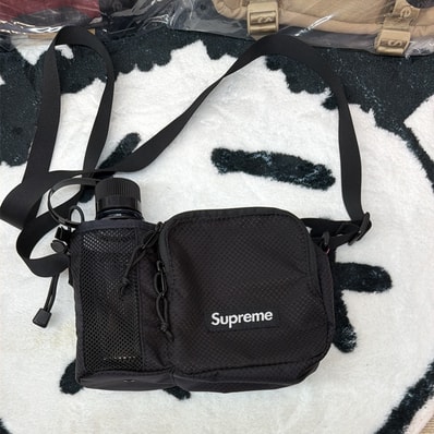 Supreme 2022ss Side Bag "Black"