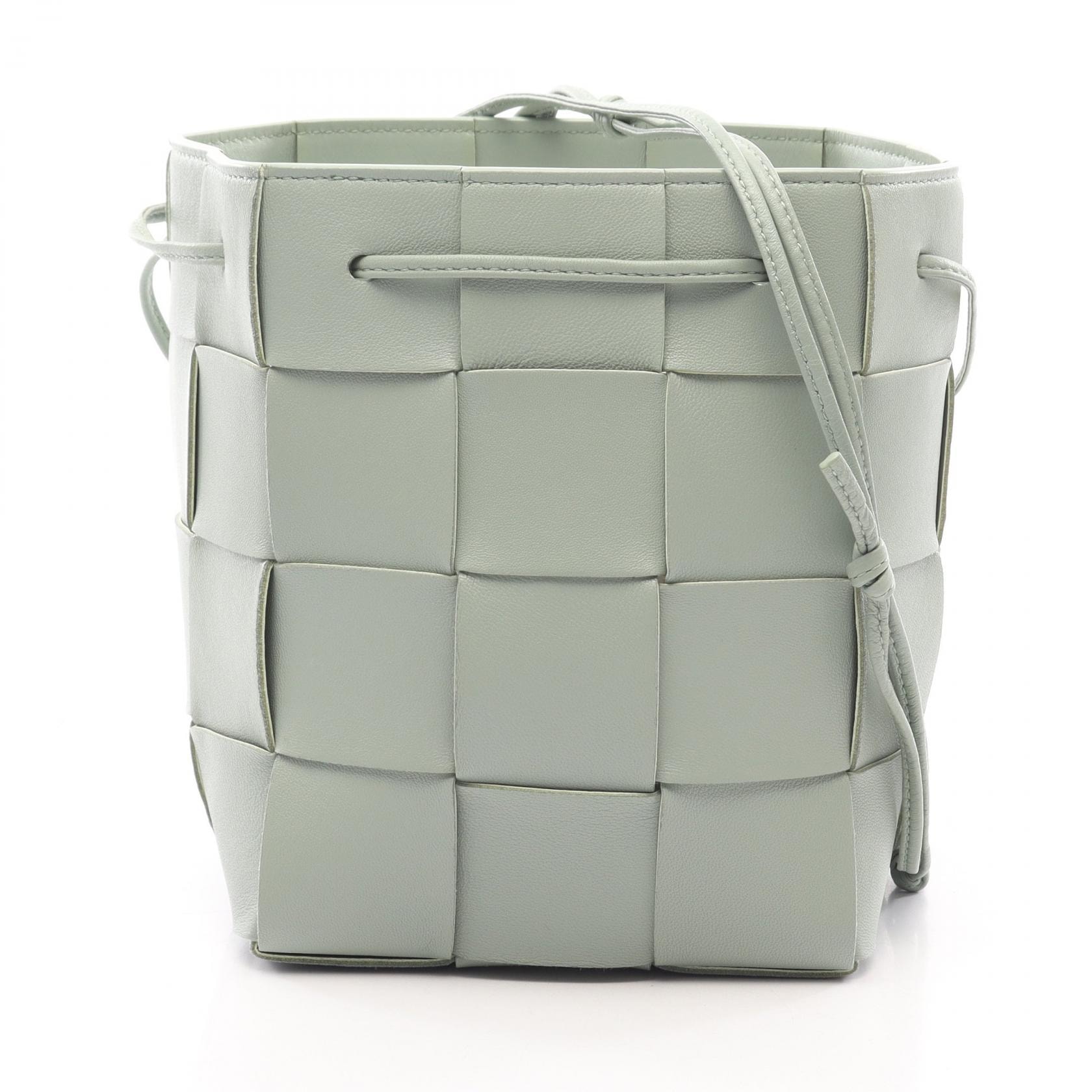 ボッテガヴェネタ BOTTEGA VENETA マキシイントレチャート スモール カセット バケットバッグ ショルダーバッグ バッグ レザー レディース ブルー系 680218 【中古】