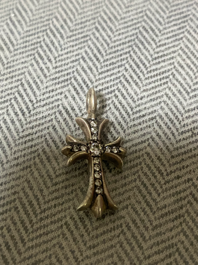 Chrome Hearts Tiny Cross Fat Pave Dimond Charm"Silver"