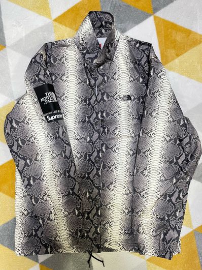 Supreme x The North Face Taped Seam Coaches Jacket "Black"