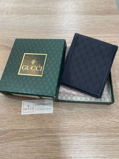 GUCCI折りたたみ財布