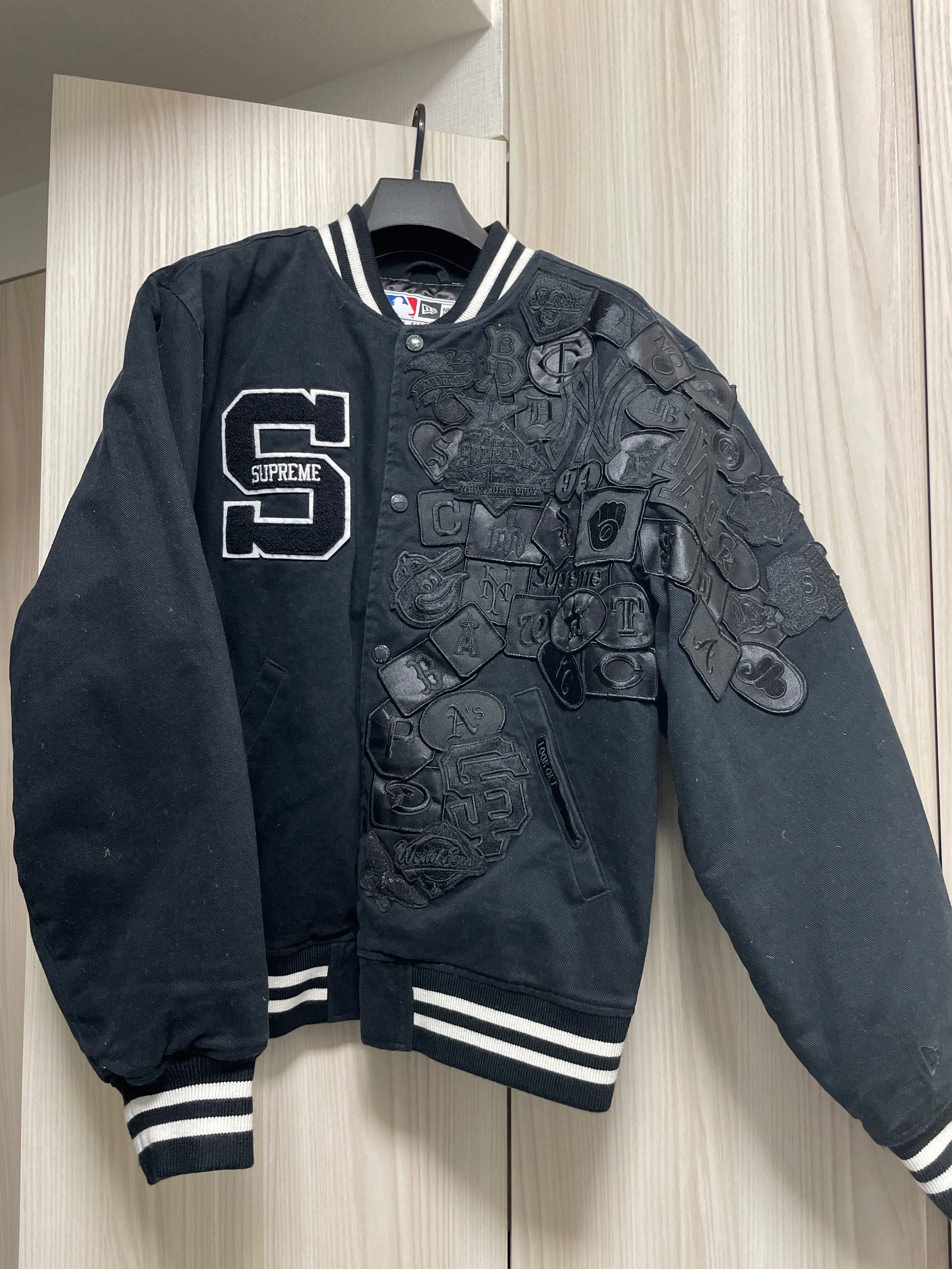 Supreme / New Era®/ MLB Varsity Jacket "Black"