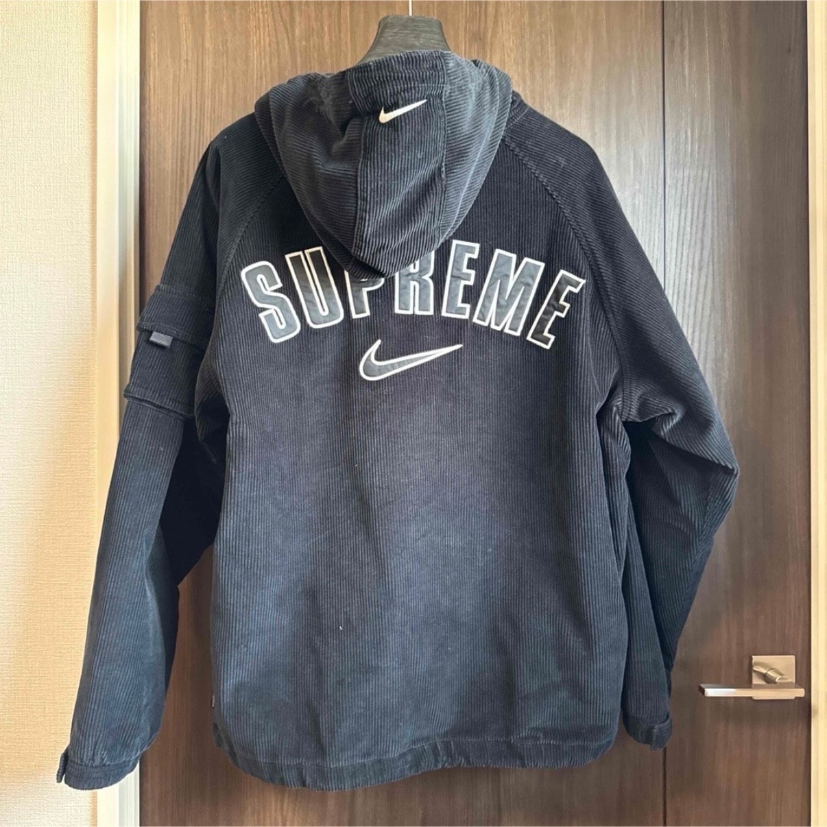 Supreme / Nike Arc Corduroy Hooded Jacket "Black"