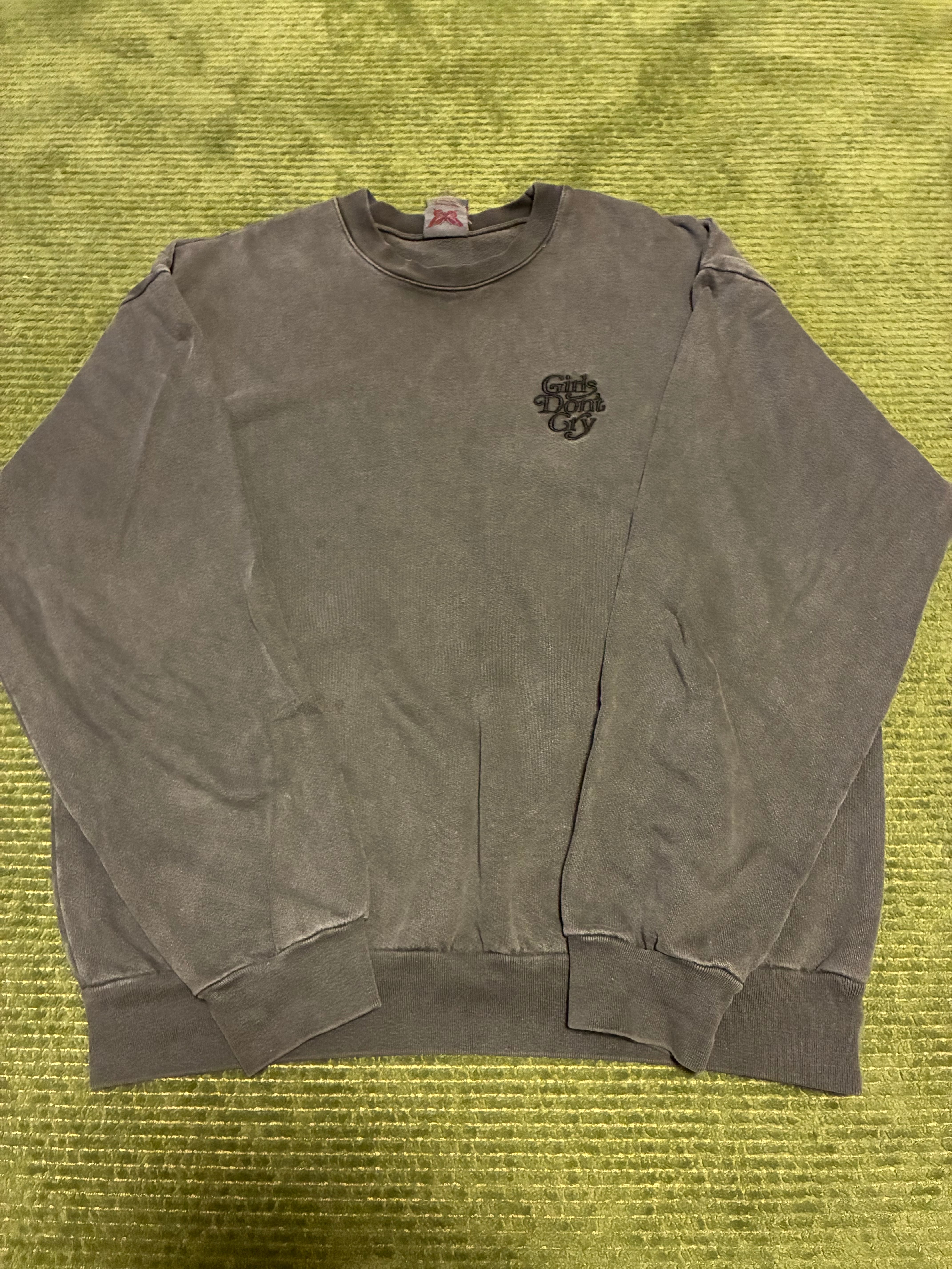 girls don't cry ガールズドントクライ　スウェット グレー