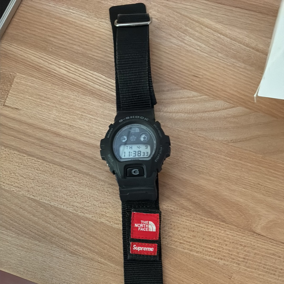 Supreme x The North Face G-SHOCK Watch "Black"