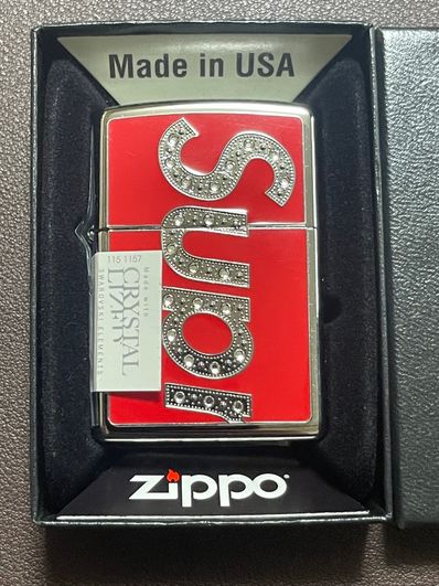 Supreme Swarovski® Zippo® Supreme Swarovski® Zippo®
