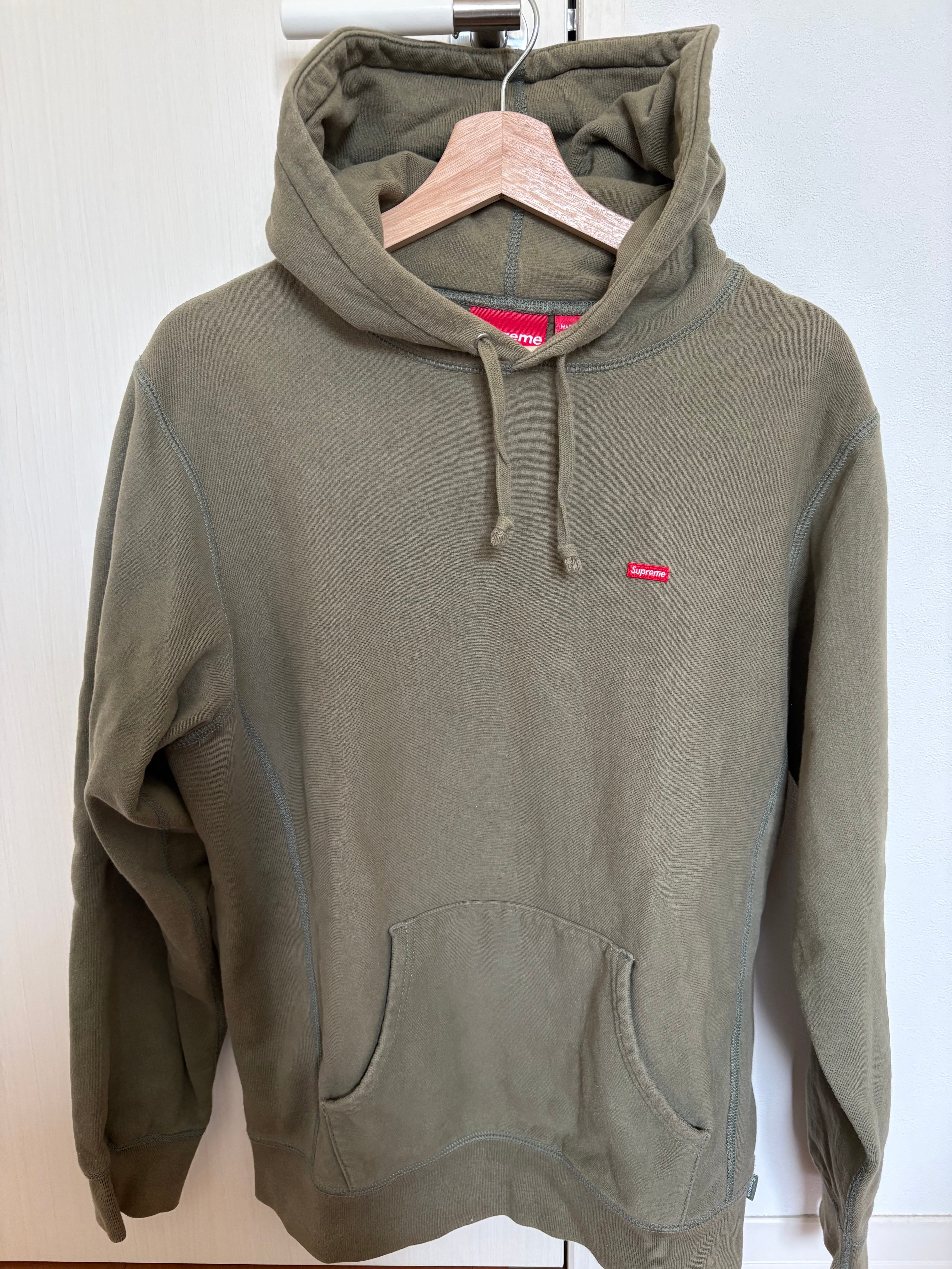 Supreme Small Box Hooded Sweatshirt 