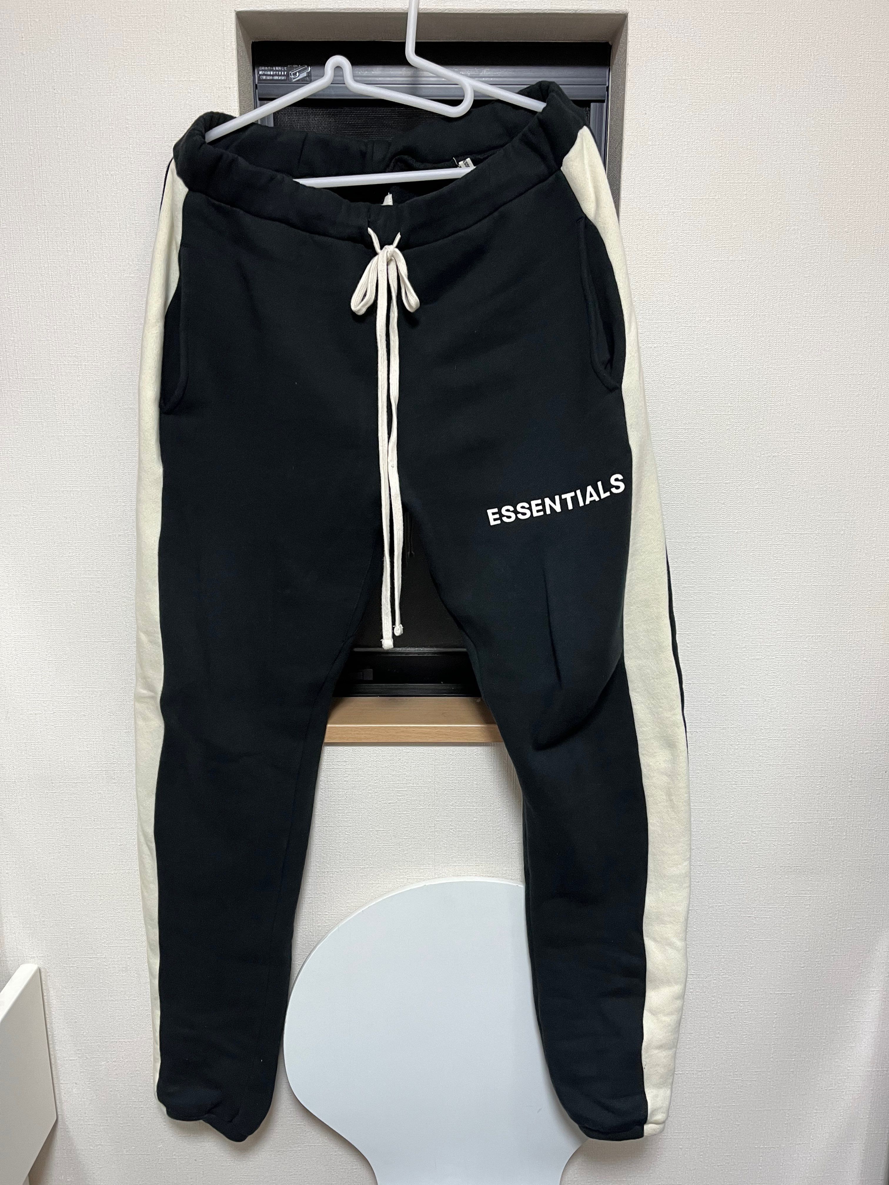 FEAR OF GOD Essentials Side Stripe Sweatpants "Black"