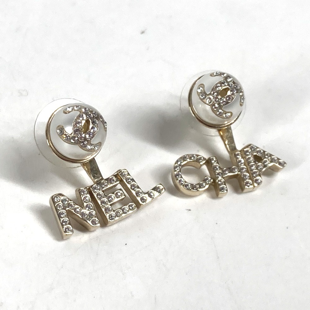 シャネル CHANEL CC ココマーク フェイクパール ラインストーン A21A アクセサリー ロゴ ピアス メタル ホワイト