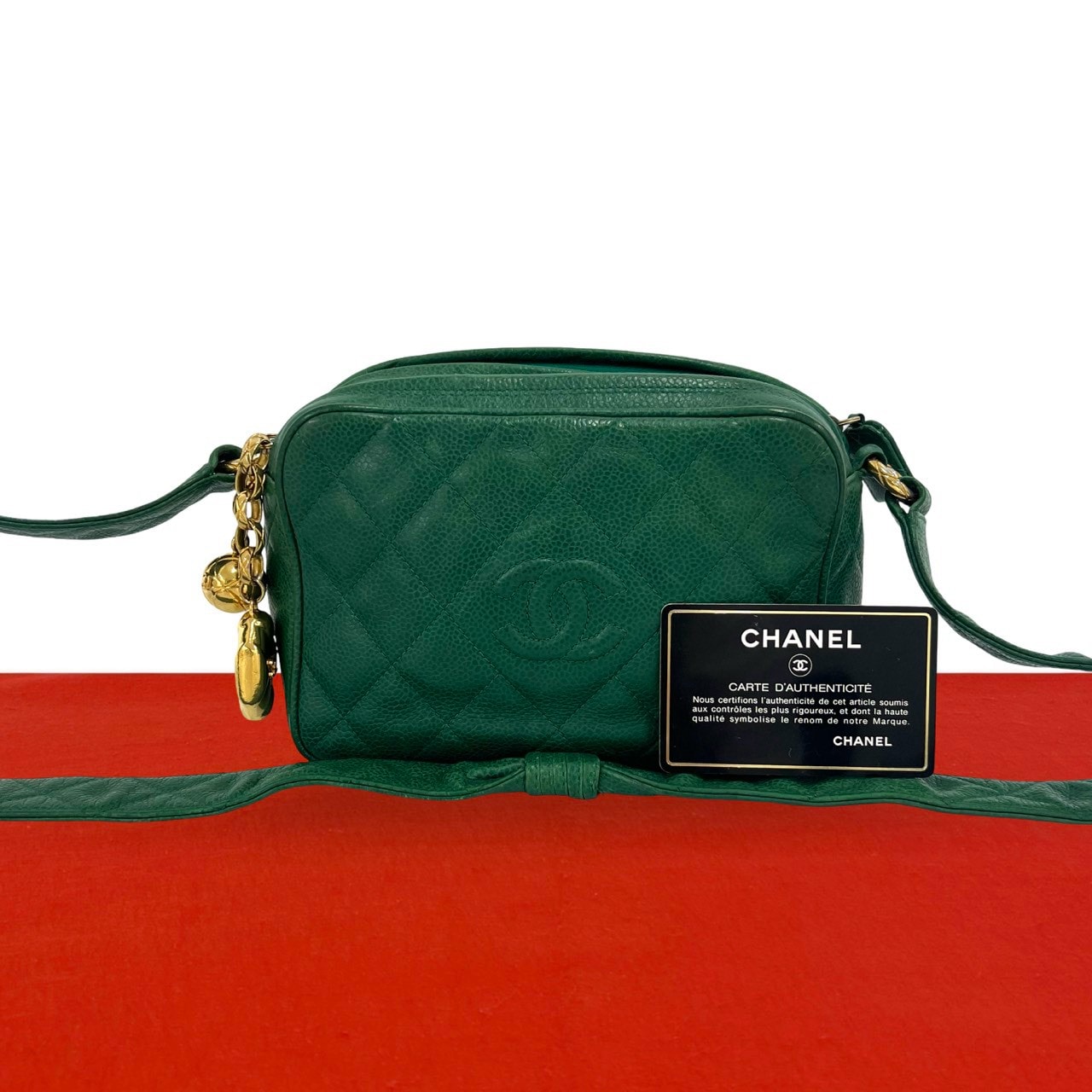 CHANEL シャネル マトラッセ ココマーク キャビアスキン ショルダーバッグ グリーン
 202-6