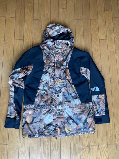 Supreme x The North Face Leaves Mountain Light Jacket "Leaves"