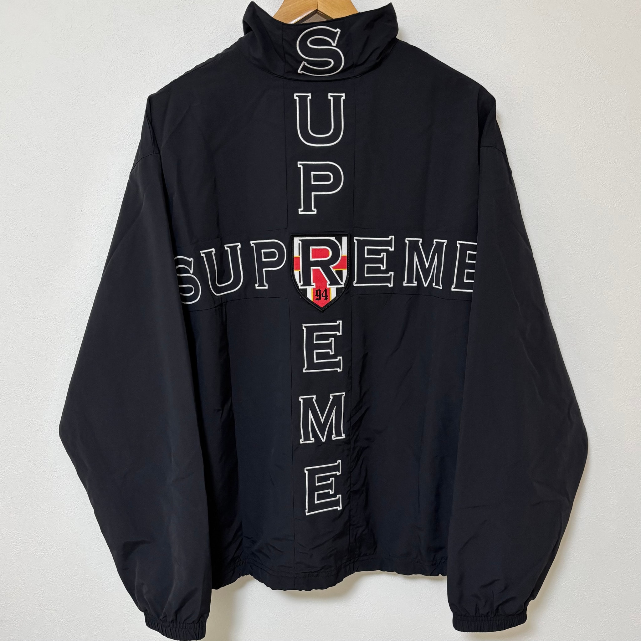 Supreme Cross Track Jacket "Black"