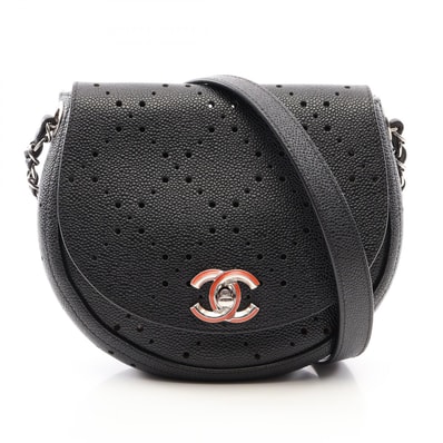 シャネル CHANEL ラウンドフラップ パンチング コンビ金具 ショルダーバッグ バッグ キャビアスキン(グレインドカーフ) レディース ブラック系 【中古】