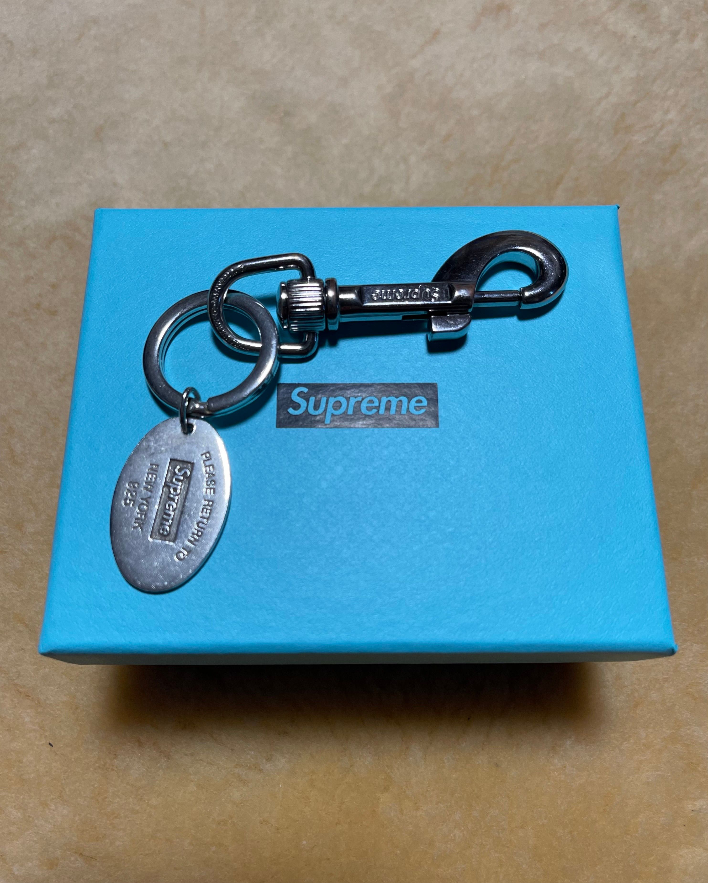 シュプリーム / ティファニー リターン トゥー ティファニー オーバル