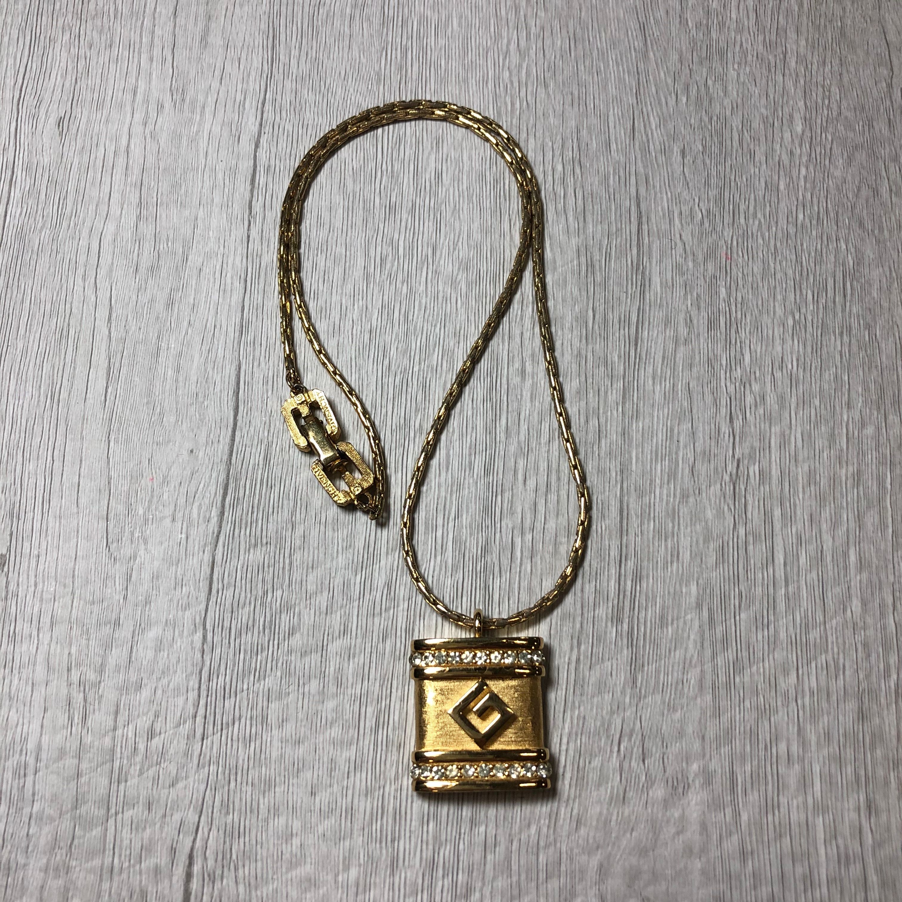 ジバンシィ ネックレス ゴールド メッキ