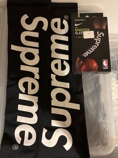 Supreme / Nike®/NBA Wristband "Black"