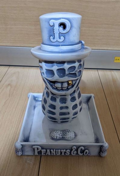 neighborhoodBOOZE.YACHIMATA/CE- CHAMBER