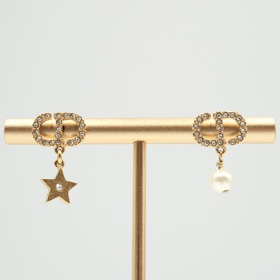 DIOR(ディオール)Petit CD Lucky Charms ピアス ゴールドカラー ラインストーン パール スター モチーフ アシンメトリー レディース 【中古】