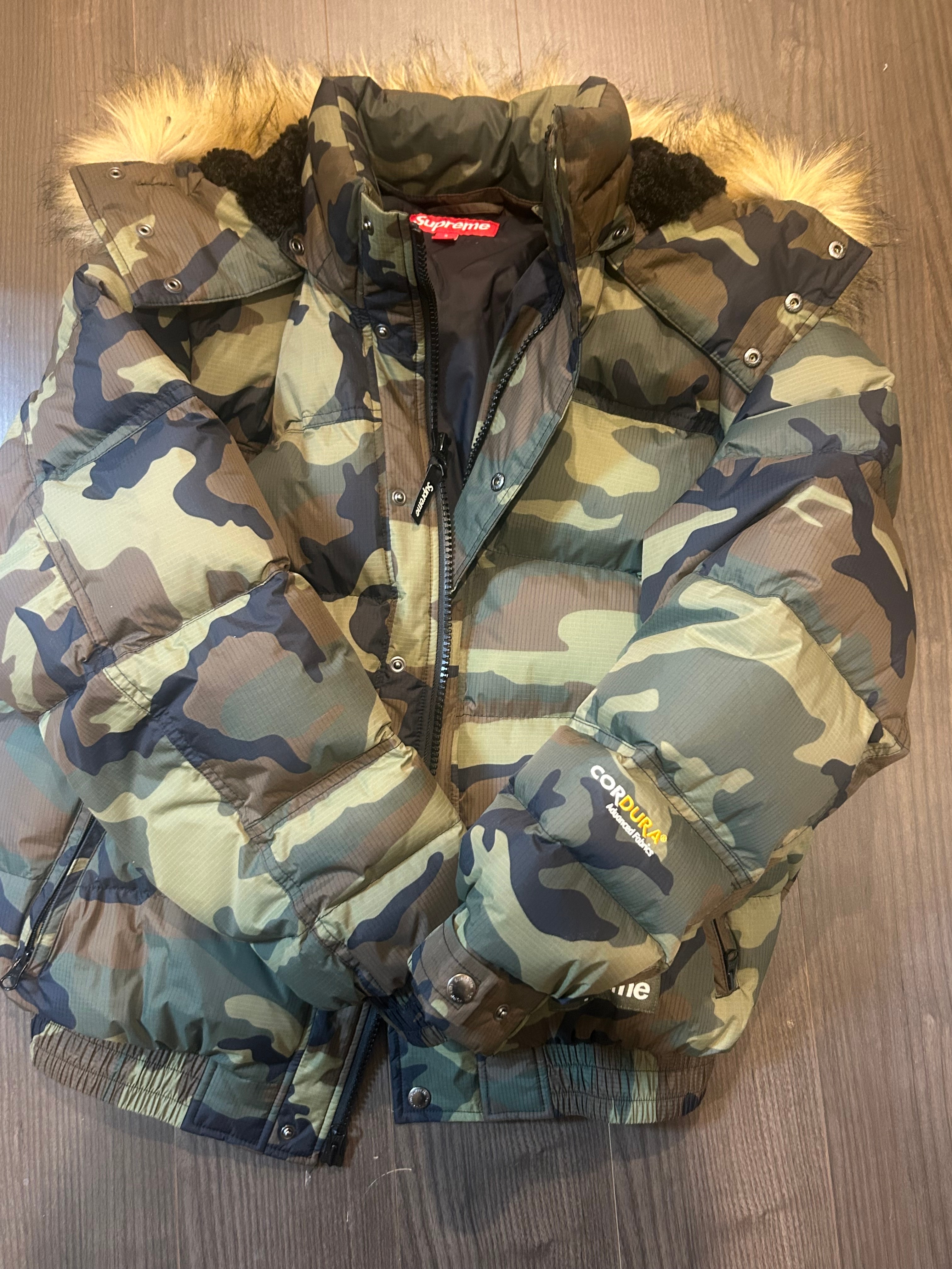 Supreme Facemask 700-Fill Down Puffer Jacket "Woodland Camo"