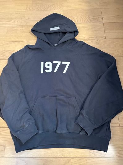 ESSENTIALS 1977 パーカー