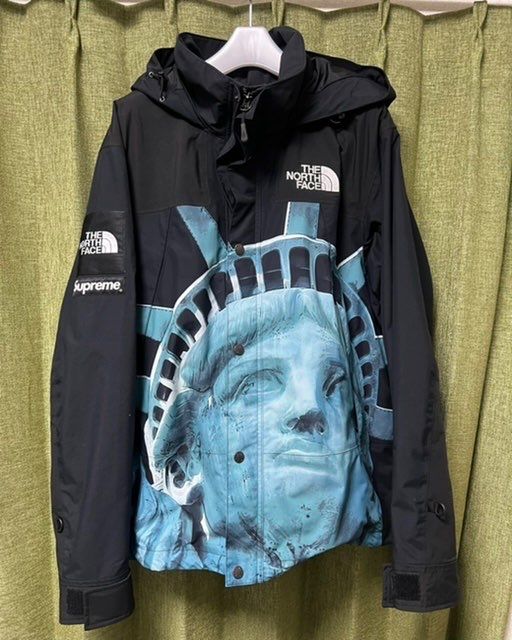 Supreme x The North Face Statue of Liberty Mountain Jacket "Black"