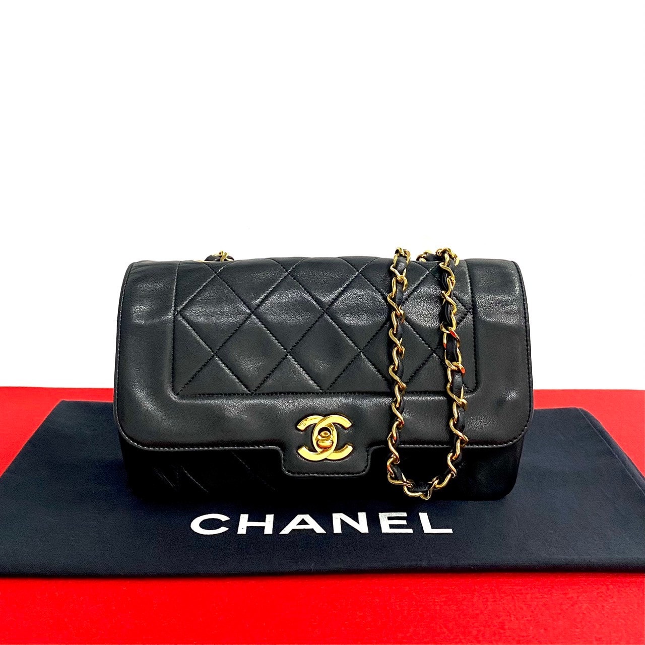 CHANEL シャネル マトラッセ ココマーク ラムスキン ショルダーバッグ ブラック
 32660