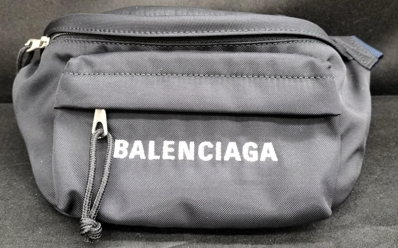 BALENCIAGA