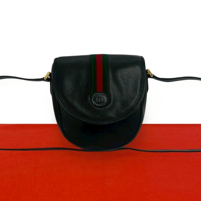 GUCCI グッチ シェリーライン GG ロゴ レザー ショルダーバッグ ブラック
835-3