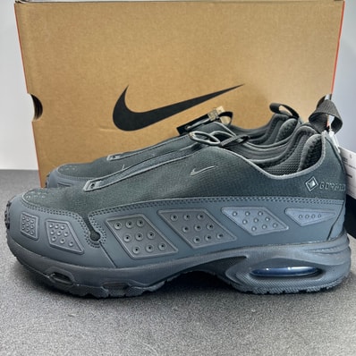 Nike Women's Air Max SNDR GORE-TEX "Black and Dark Smoke Grey"